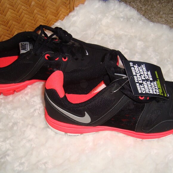 NWT Nike Free XT Motion Fit Training Free Shoes Black Running Shoe Sz 5 (3.5) - Picture 1 of 10